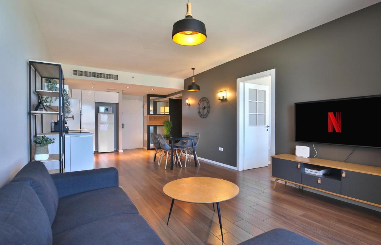Luxury Suites By Notaly Ariel - Carmel Beach 海法 外观 照片