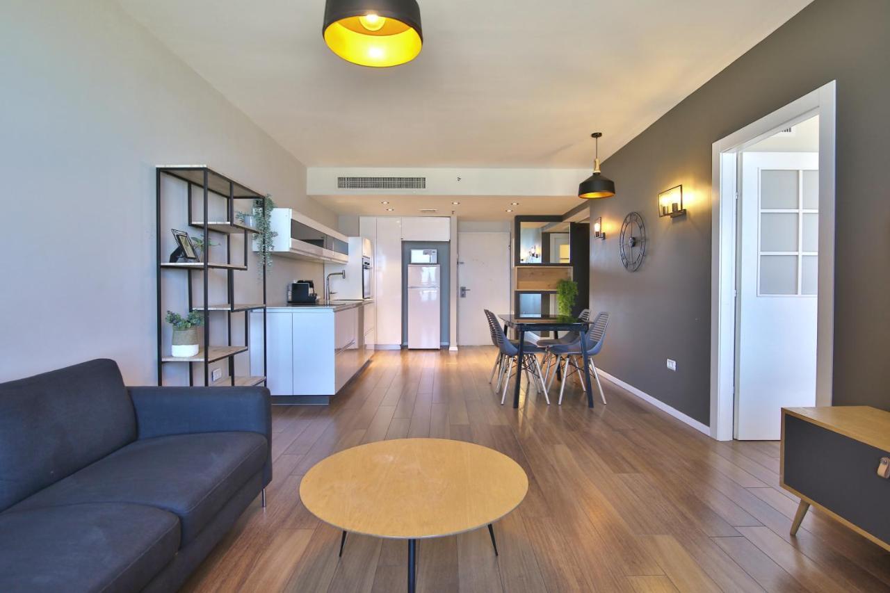 Luxury Suites By Notaly Ariel - Carmel Beach 海法 外观 照片