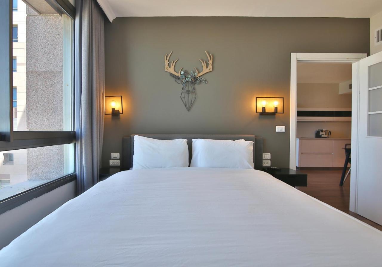 Luxury Suites By Notaly Ariel - Carmel Beach 海法 外观 照片
