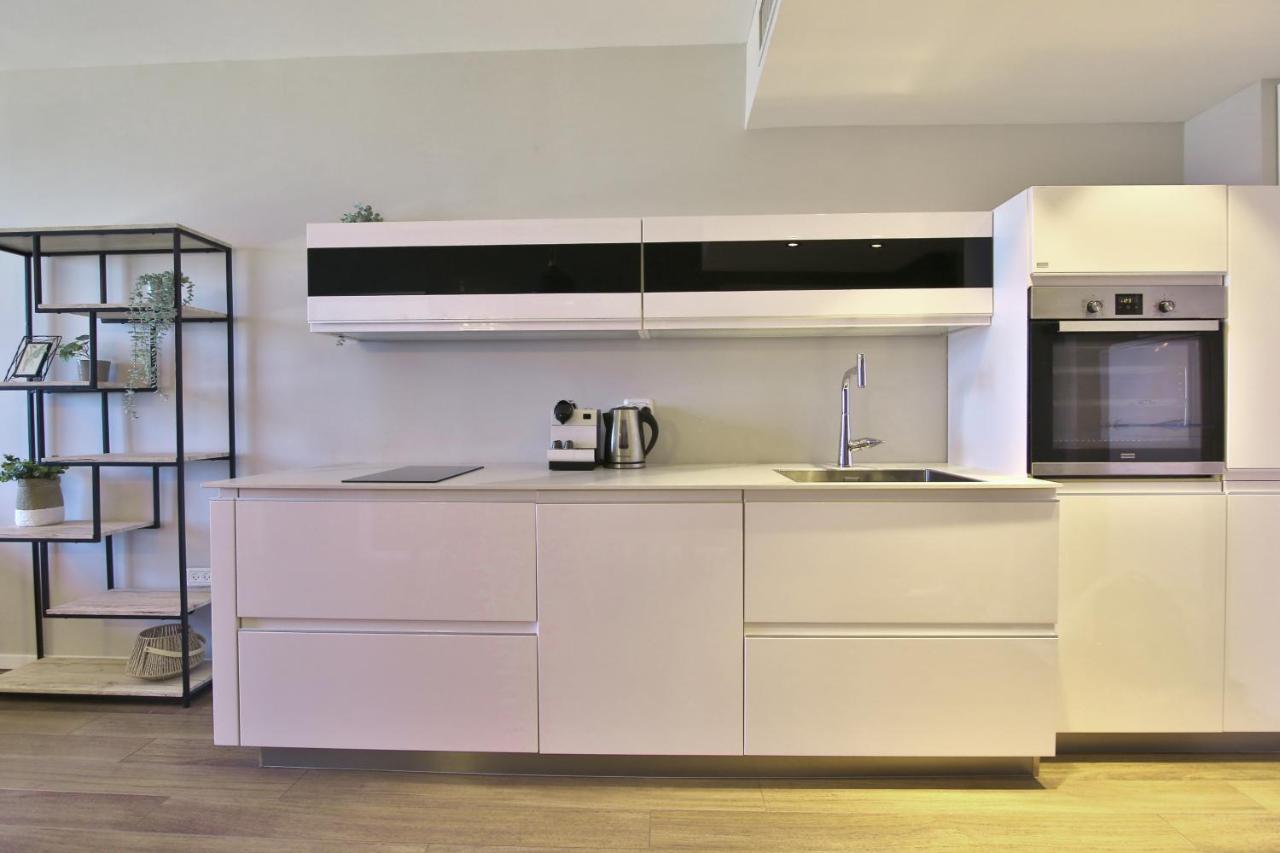 Luxury Suites By Notaly Ariel - Carmel Beach 海法 外观 照片