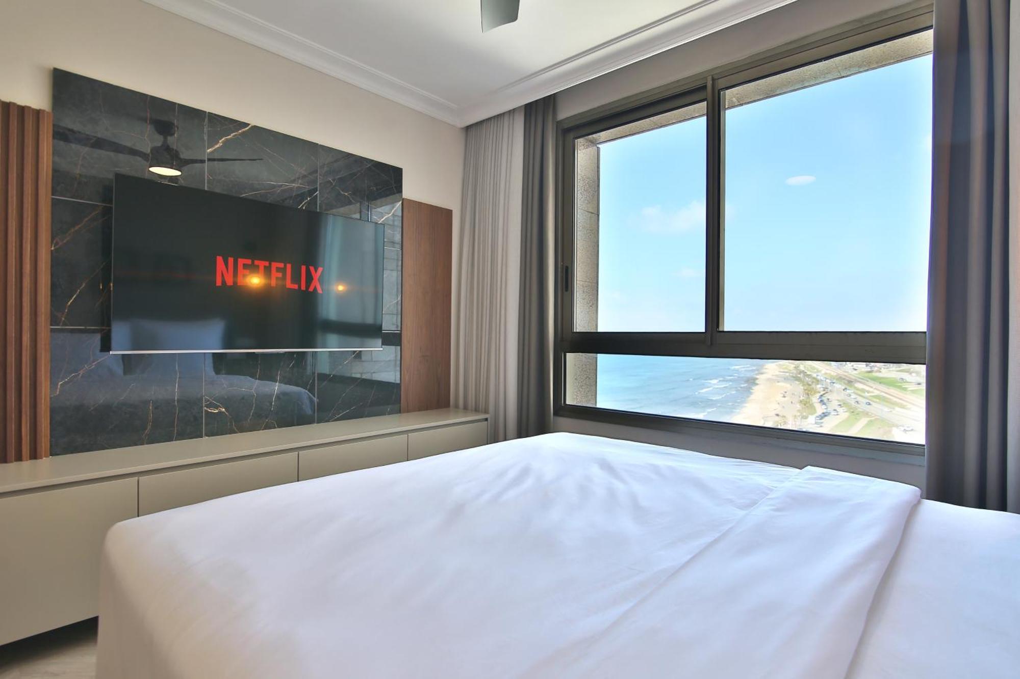Luxury Suites By Notaly Ariel - Carmel Beach 海法 外观 照片