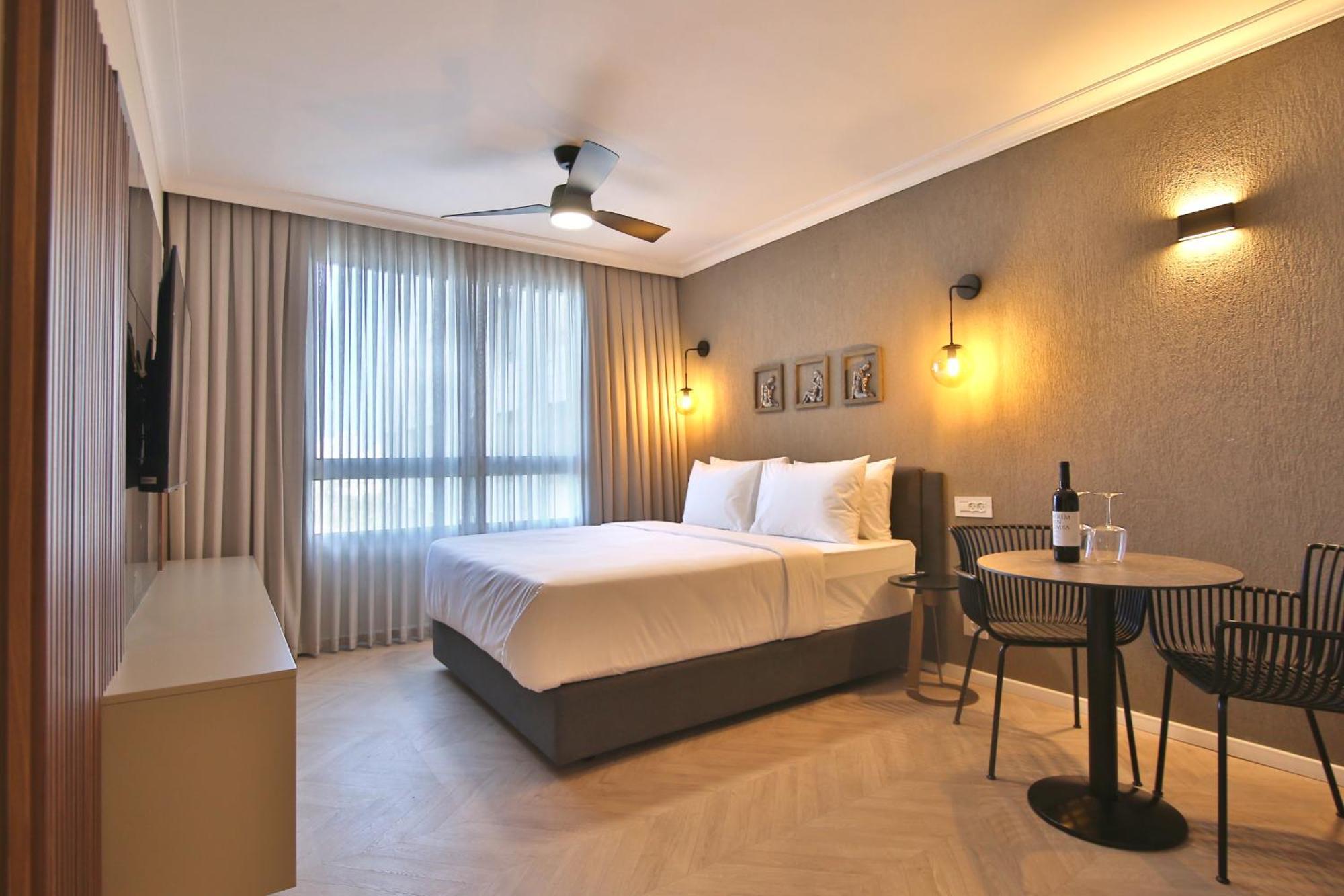 Luxury Suites By Notaly Ariel - Carmel Beach 海法 外观 照片