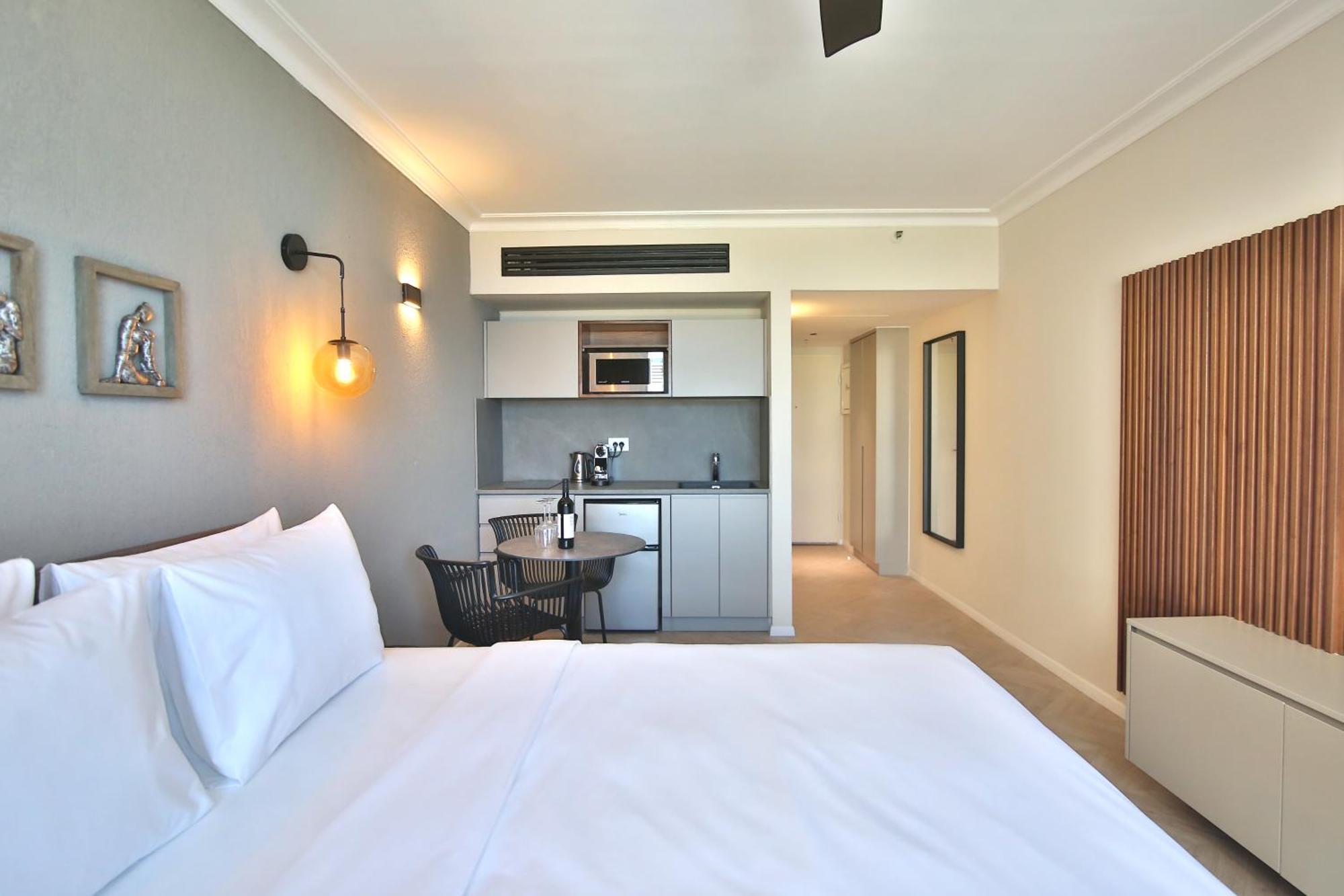 Luxury Suites By Notaly Ariel - Carmel Beach 海法 外观 照片