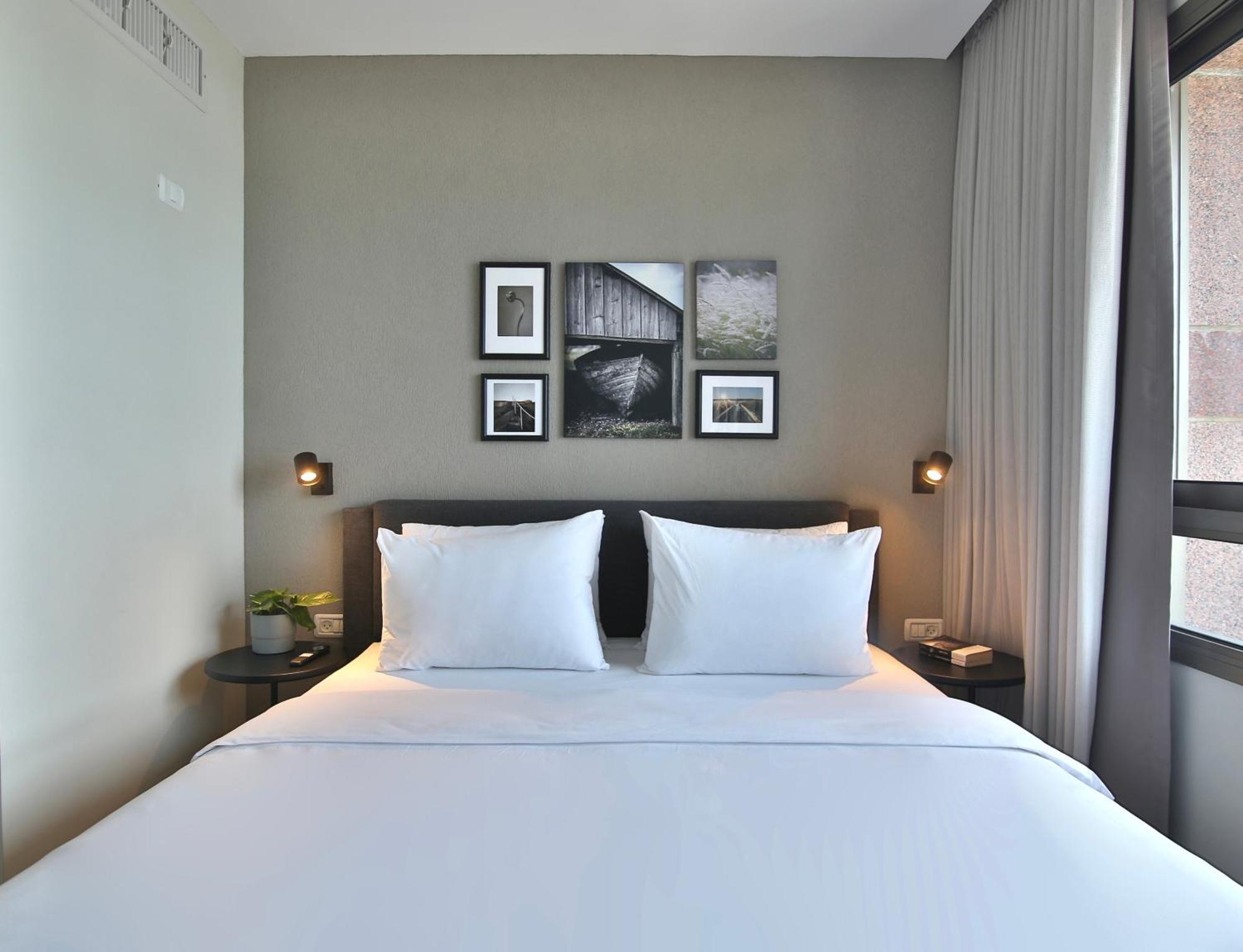 Luxury Suites By Notaly Ariel - Carmel Beach 海法 客房 照片