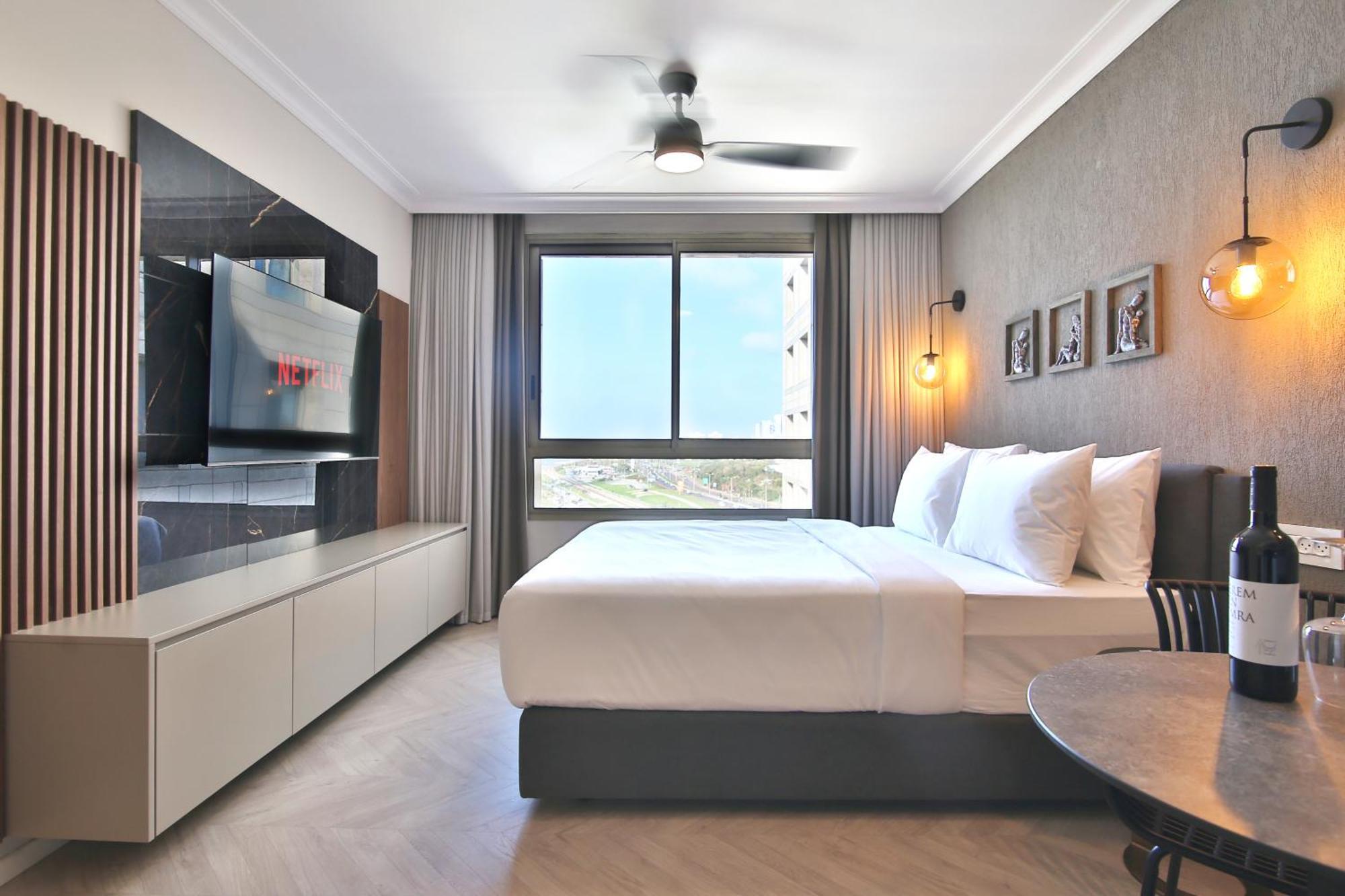 Luxury Suites By Notaly Ariel - Carmel Beach 海法 外观 照片